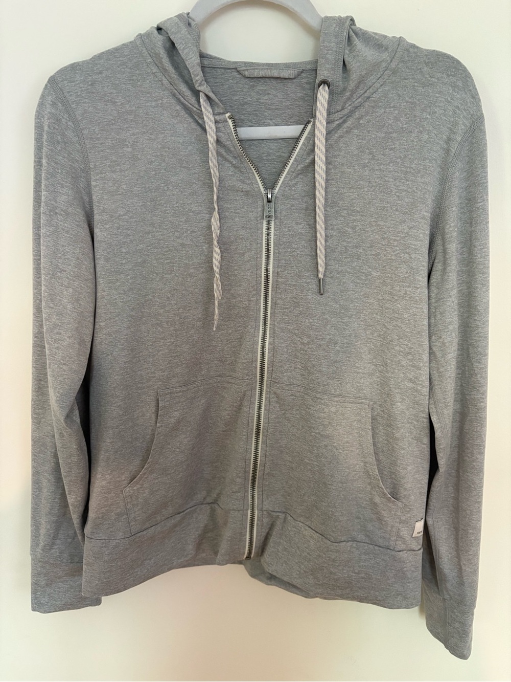 Vuori Halo Performance Hoodie 2.0 | Size Medium | Like New - Picture 12 of 14